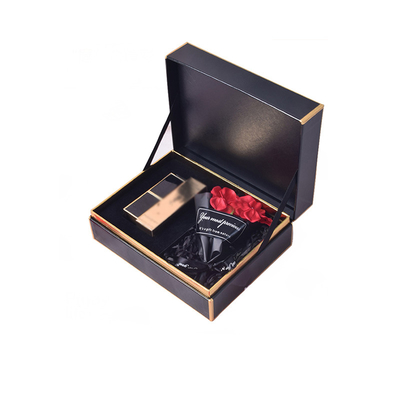 Caixa de presente cosmética UV do ponto que empacota caixas de papel pretas do ouro de 2mm